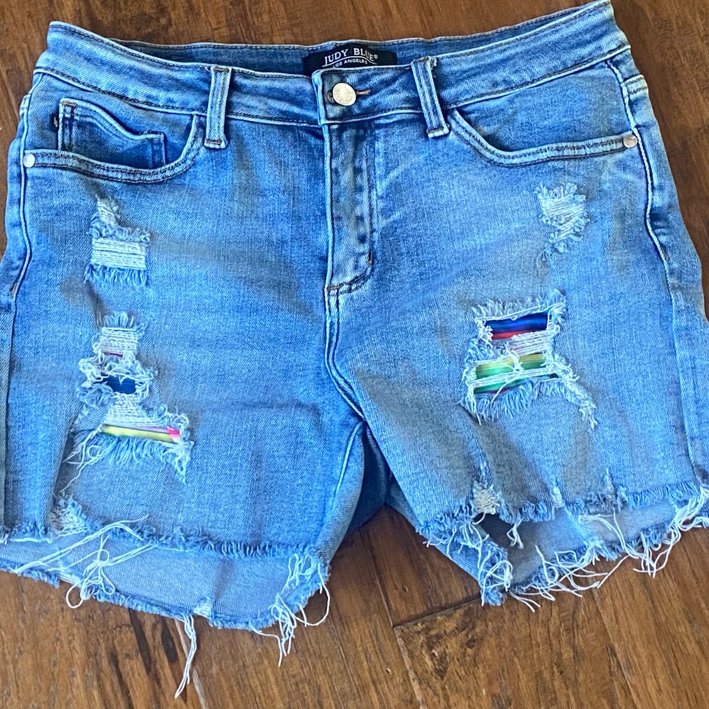 Judy Blue rainbow patch distressed shorts. Large